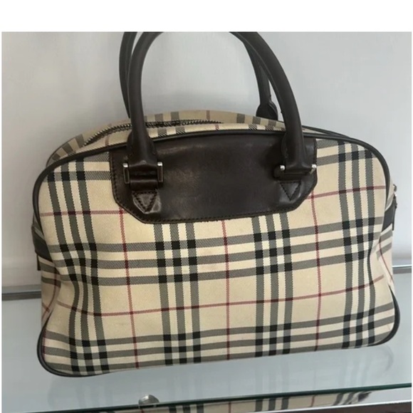 EUC Burberry Nova Check Handbag with Burberry knotted zip around wallet - Picture 5 of 11